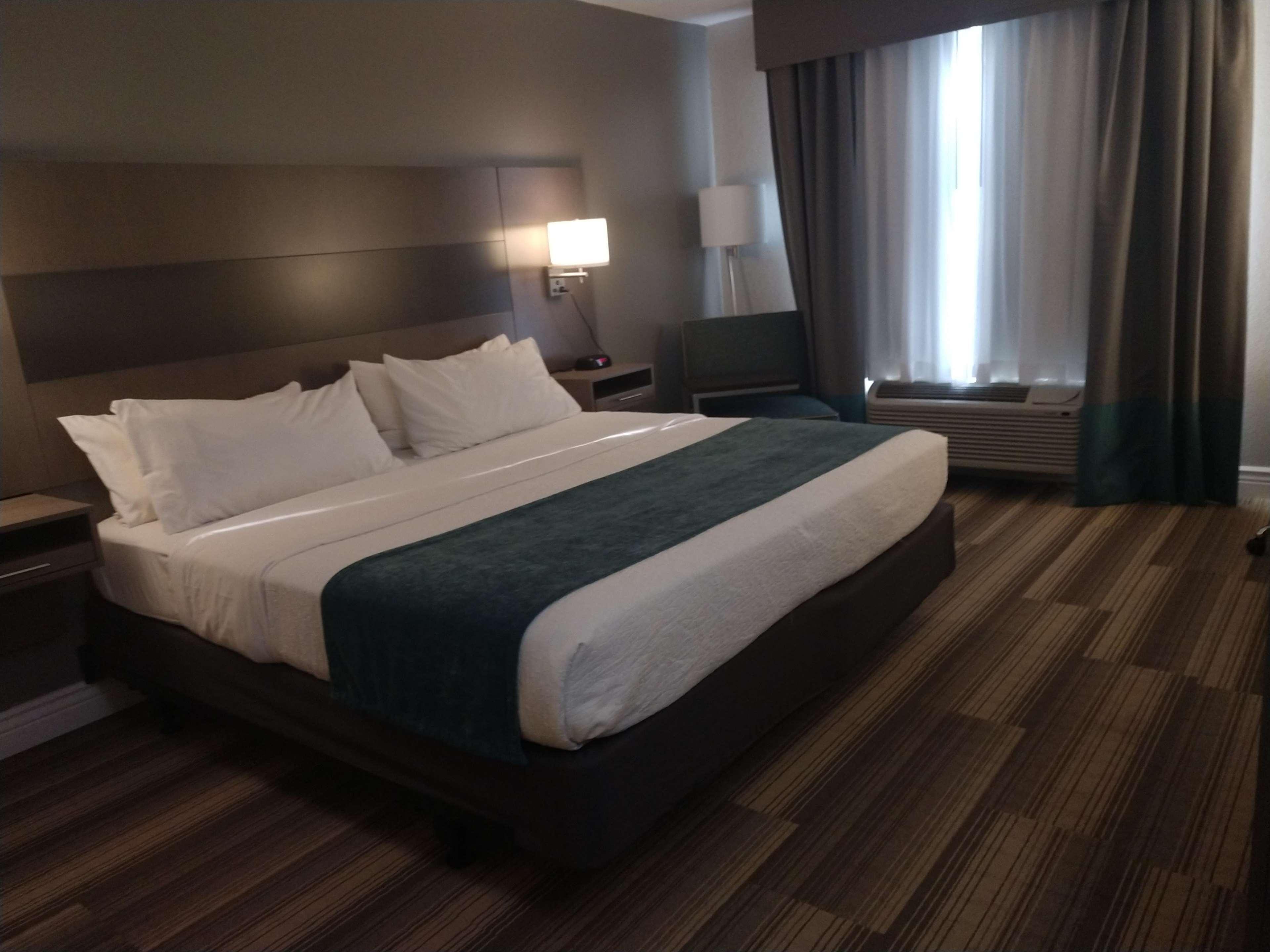 Best Western Casula Motor Inn Esterno foto