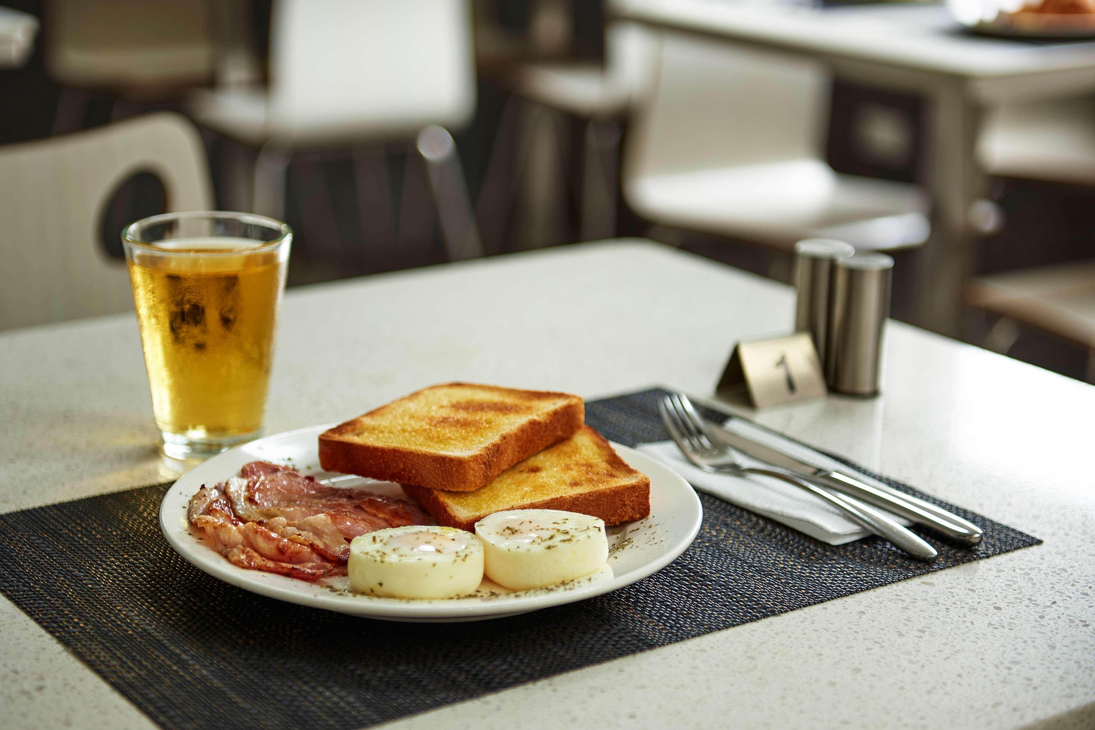 Best Western Casula Motor Inn Esterno foto