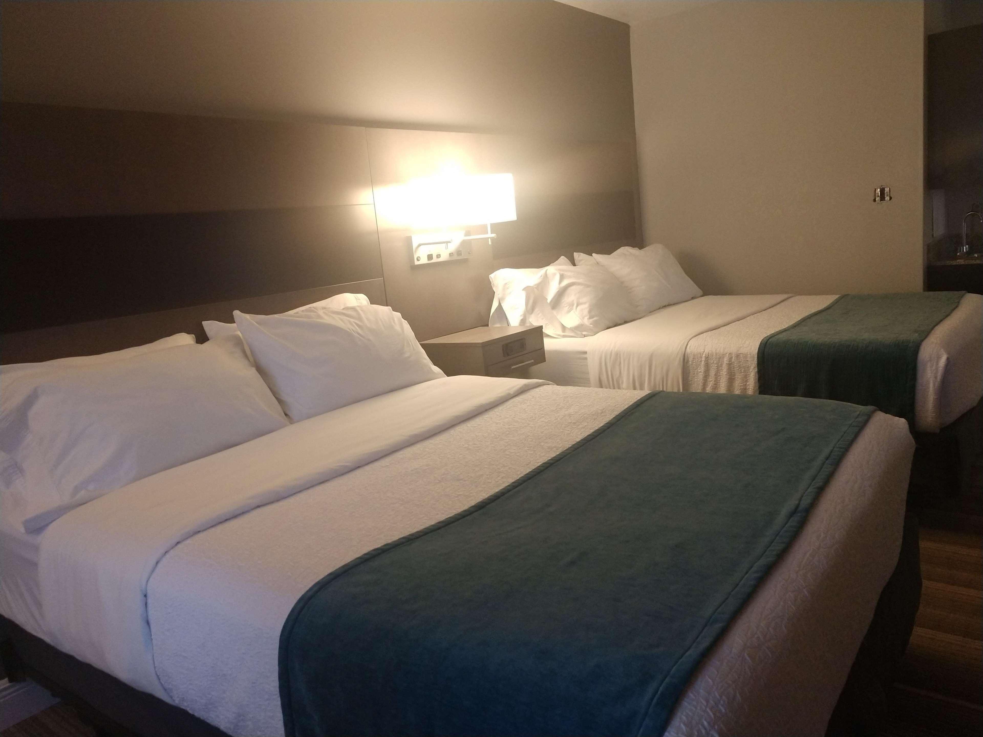 Best Western Casula Motor Inn Esterno foto