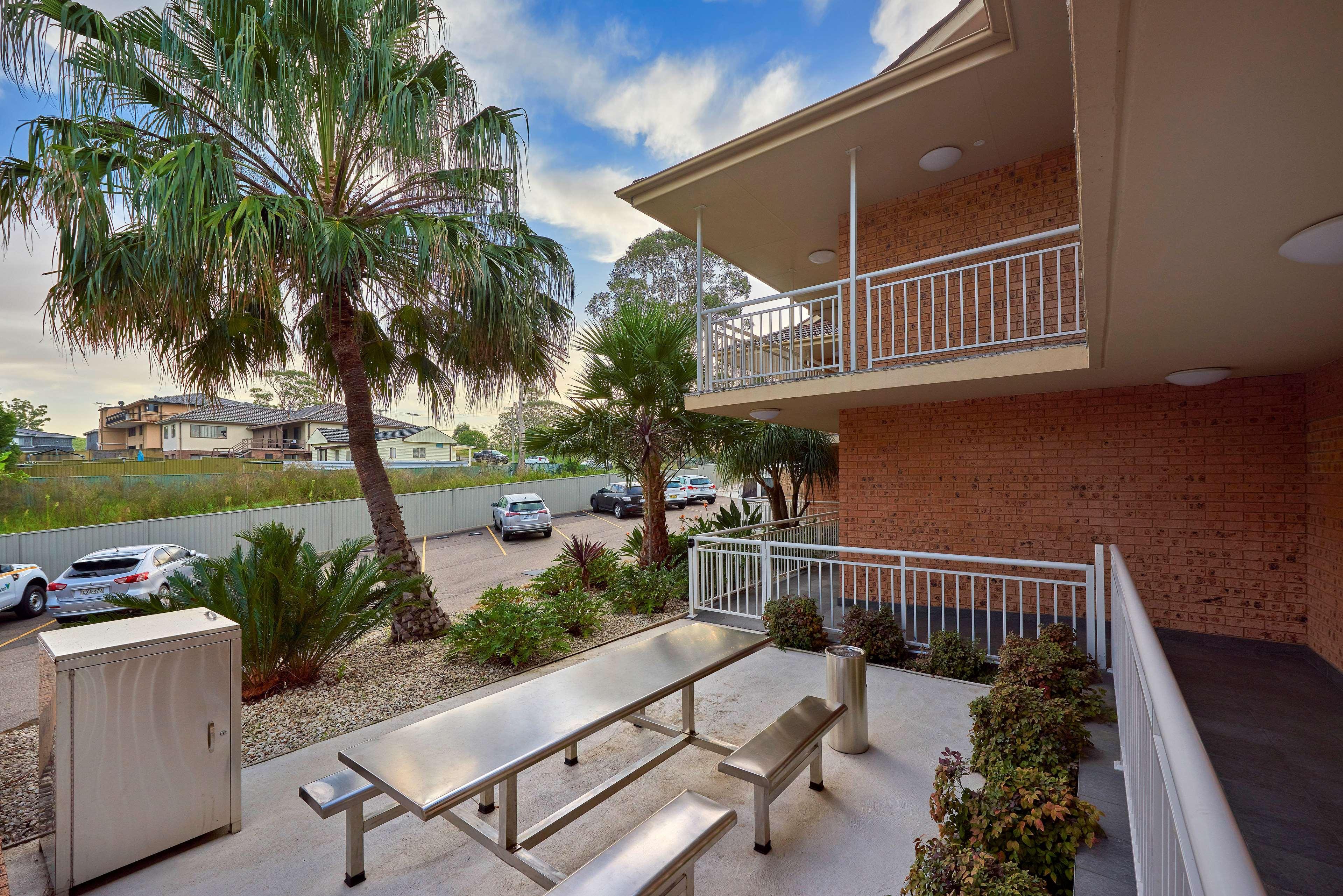 Best Western Casula Motor Inn Esterno foto