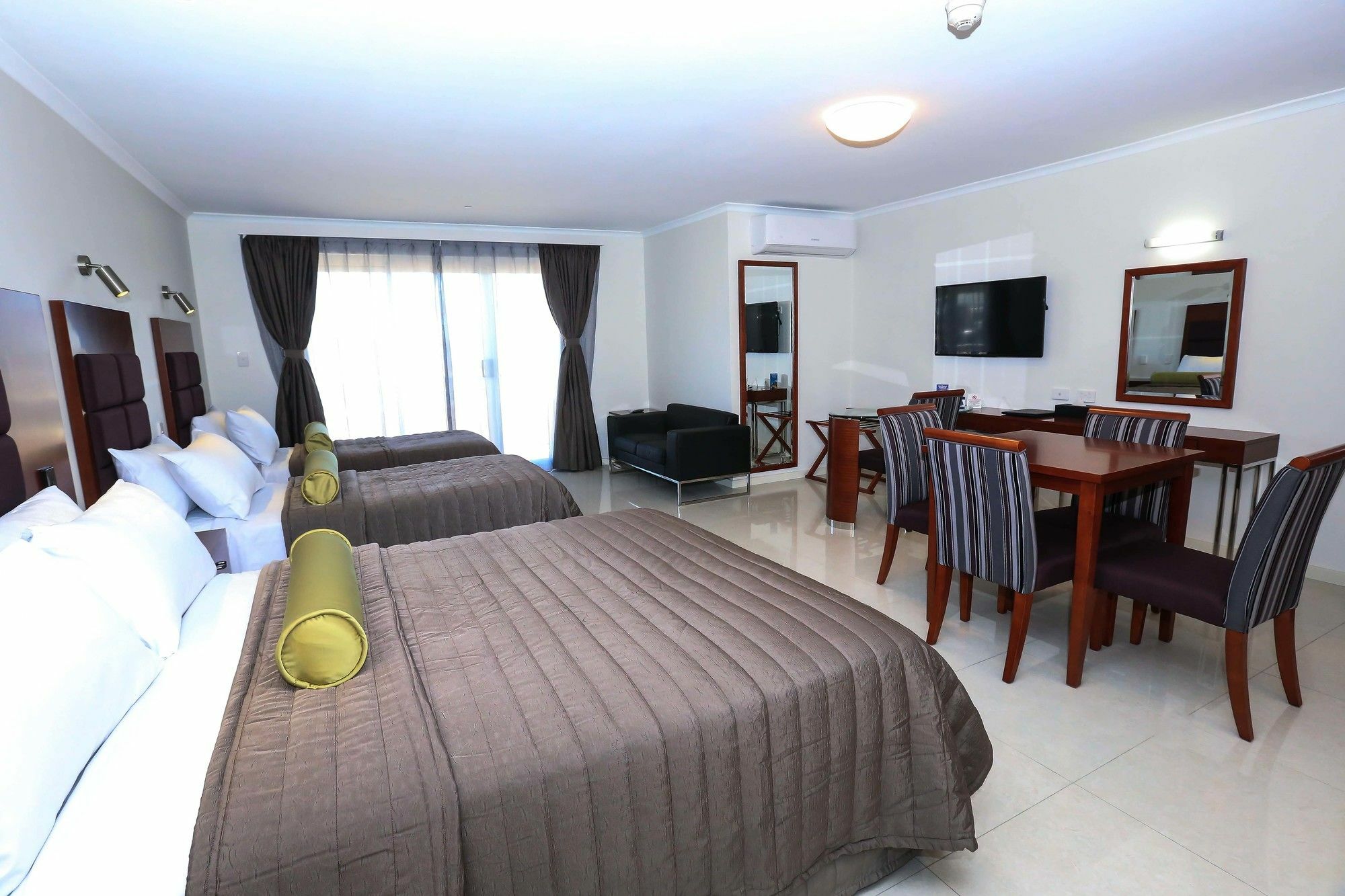 Best Western Casula Motor Inn Esterno foto
